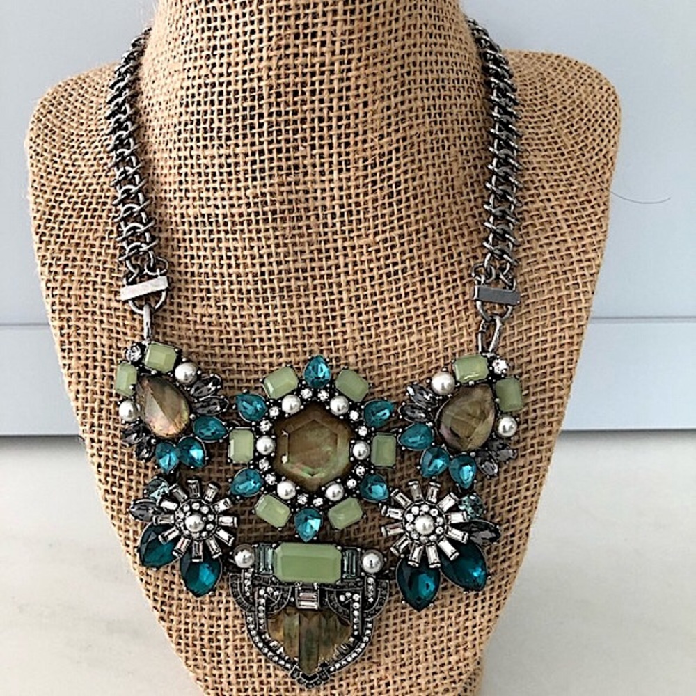 Chloe and Isabel necklace NWOT